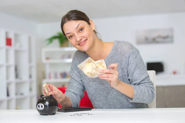 Portrait Happy Woman Saving Money — Stockfoto