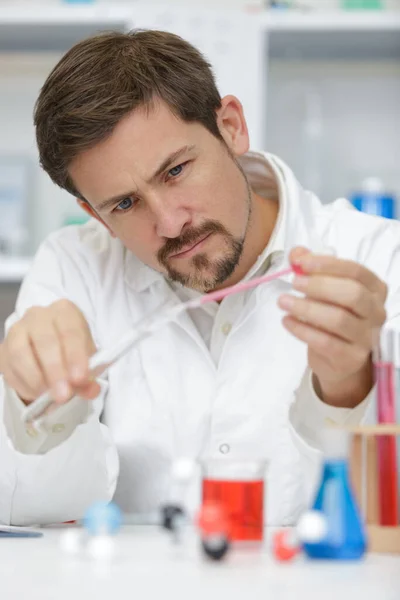 Scientist Holding Tube Pipette — Zdjęcie stockowe