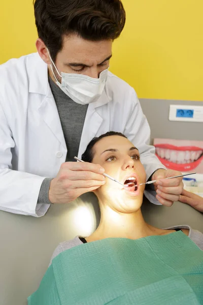 Doctor Patient Woman Room Office — Foto Stock