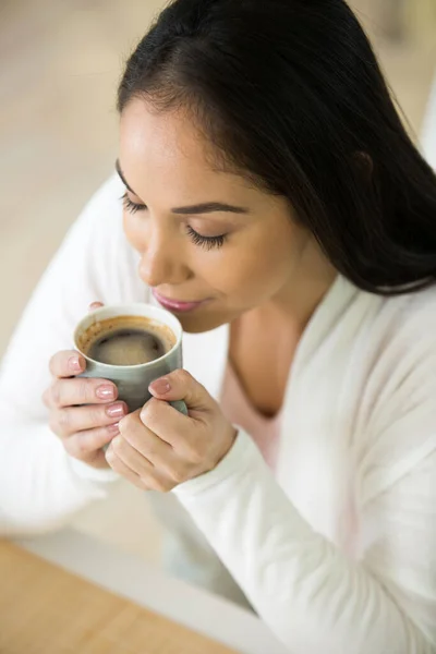 Charming Dreamy Young Woman Holding Hot Drink — ストック写真