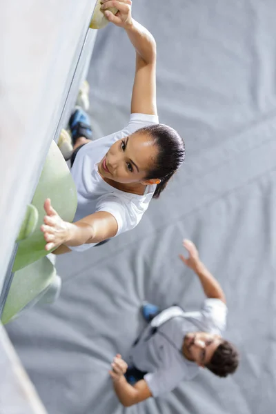 Sporty Woman Boulder Climbing Hall — Stock Photo, Image