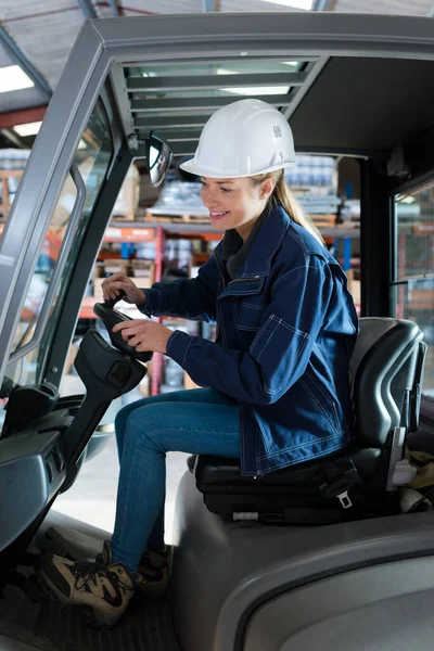 Happy Woman Forklift Truck Driver Industrial Area — Stockfoto