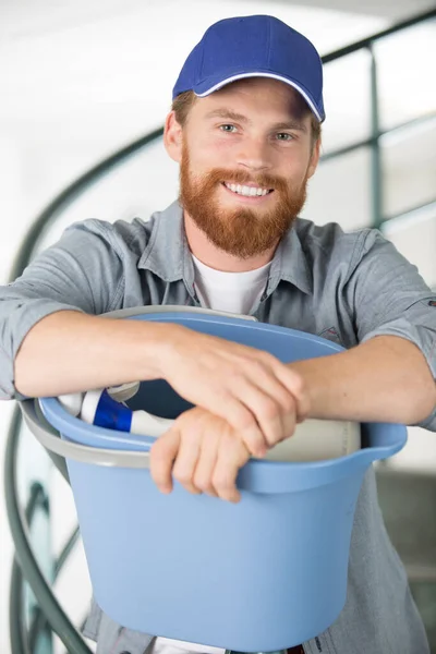 Male Cleaner Staircase Holding Bucket — Stock Photo, Image
