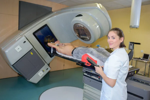 Confident Radiologist Preparing Patient Xray — Stock Photo, Image