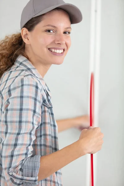 Giovane Donna Concetto Miglioramento Domestico — Foto Stock