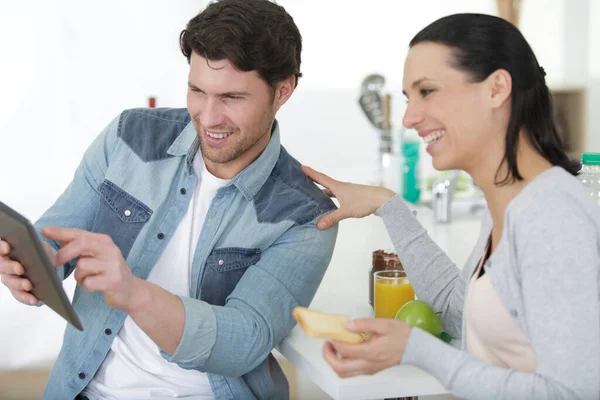 Husband Wife Home Standing Kitchen Together — Stock Photo, Image