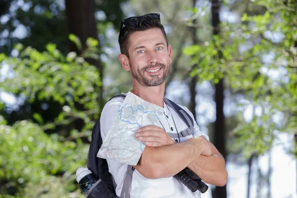 Backpacker His Arms Crossed — Stock Photo, Image