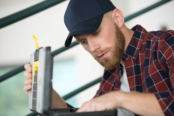 Tradesman Searching Toolbox — Stock Photo, Image