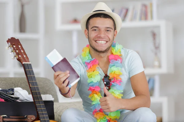 Reisaccessoires Die Nodig Zijn Voor Vakantie — Stockfoto