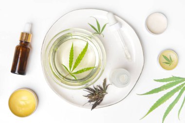 Tıbbi marihuana. CBD yağlı kozmetik ve tentürler.