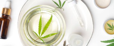 Tıbbi marihuana. CBD yağlı kozmetik ve tentürler.