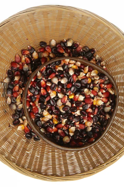 Декоративные Семена Индийской Кукурузы Миске Разноцветная Кремневая Кукуруза Деревянном Фоне — стоковое фото