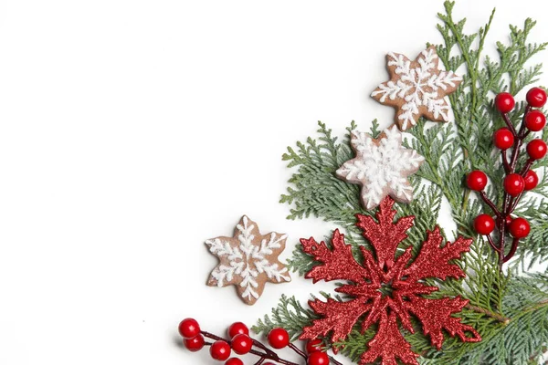 Christmas Decoration Christmas Tree Branches Red Berries Snow Flake Shaped — Stock Photo, Image