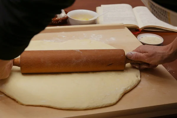 Donna Che Lavora Con Pasta Madre Preparazione Pane Fatto Casa — Foto Stock