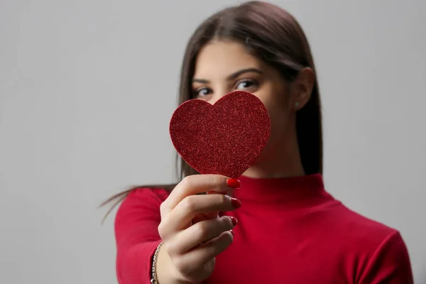 Attractive Young Woman Holding Red Heart Valentine Day Concept — 스톡 사진