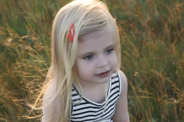 Headshot Happy Toddler Girl Outdoor Portrait Natural Light — Stock Photo, Image