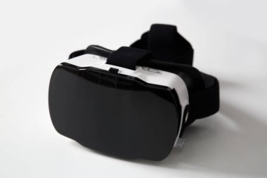 VR kulaklık beyaz arka plan üzerinde