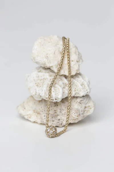 Jewelry Fashion Photography Gold Necklace Pendant Displayed Decorative Stones Studio — Φωτογραφία Αρχείου