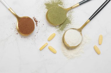 Çeşitli besin kaynakları var. Cilt, eklemler, bağırsaklar ve genel sağlık için beslenme veya besin takviyeleri. 