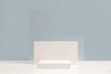 Soyut asgari modern sahne. Çeşitli geometrik şekillerden modern set. Ürün sunumu için stil arkaplanı.