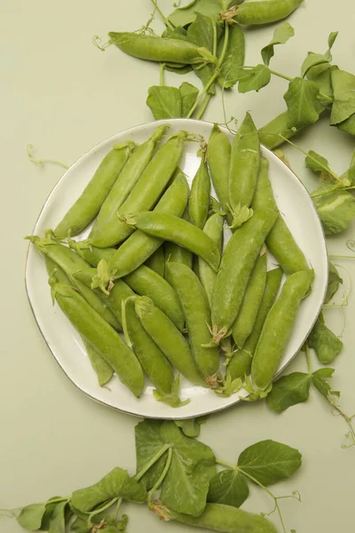 Guisantes Verdes Orgánicos Recién Cosechados Mesa — Foto de Stock