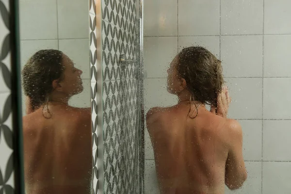 Young Woman Taking Shower Washing Her Hair Shower Cabine — Stockfoto