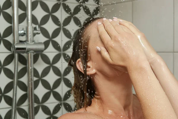 Young Woman Taking Shower Washing Her Hair Shower Cabine — Foto de Stock
