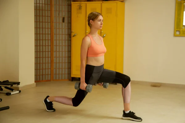 Athletic Woman Doing Fitness Workout Dumbbells Gym — Fotografia de Stock