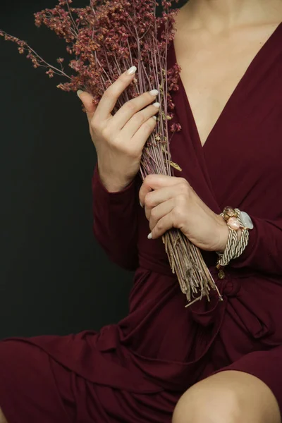 Serie Studio Photos Young Female Model Burgundy Wrap Dress Holding — Foto de Stock