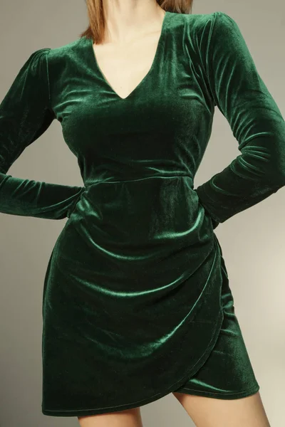 Serie Studio Photos Young Female Model Emerald Green Plush Mini — Stockfoto