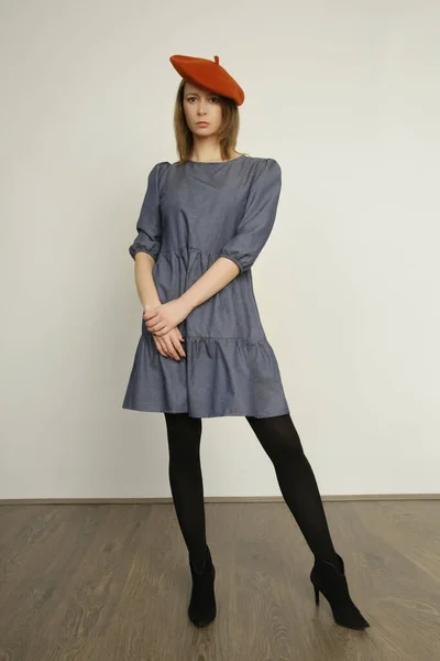 Serie Studio Photos Young Female Model Casual Blue Cotton Denim — Stockfoto