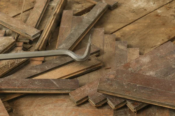 Home Improvement Removing Old Wooden Parquet Flooring Using Crowbar Tool — Foto Stock
