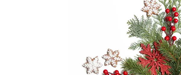 Christmas Decoration Christmas Tree Branches Red Berries Snow Flake Shaped — Stock Photo, Image