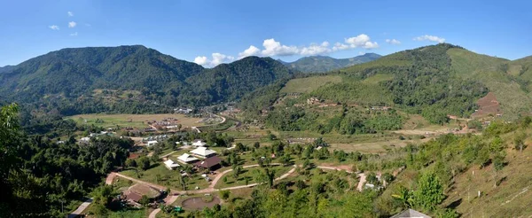 Vista Aérea Aldea Sapun Amanecer Valle Las Montañas Con Cordillera — Foto de Stock