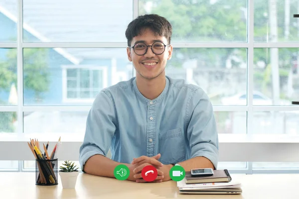 Videokonferens Arbete Hemifrån Asiatisk Man Gör Videosamtal Till Business Team — Stockfoto