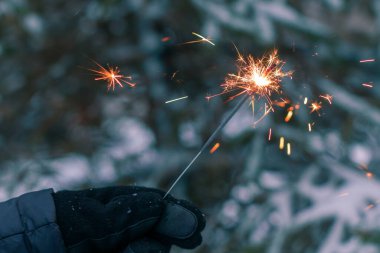 Açık havada Yanan Maytaplar