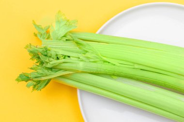 Beyaz Bulaşık 'ta Taze Kereviz Sapığı. Vejetaryen ve Vejetaryen Kültürü