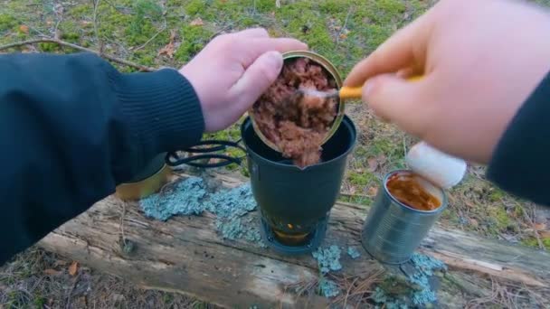 Camp Food Cooking Hike Using Small Cook Set First Person — Stockvideo