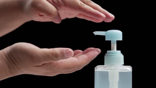 Mężczyzna Używający Środka Dezynfekcji Rąk Masuje Ręce Myje Ręce Bliska — Wideo stockowe
