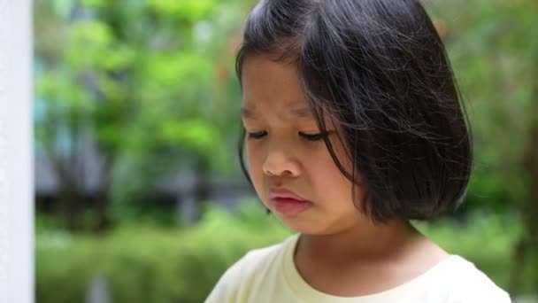 Porträtt Asiatisk Arg Ledsen Och Gråta Liten Flicka Känslan Ett — Stockvideo