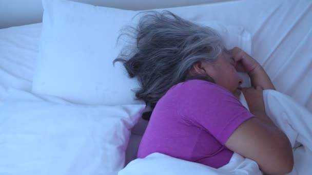 Senior Woman Gray Hair Bed Feel Depressed Suffering Strong Headache — 图库视频影像