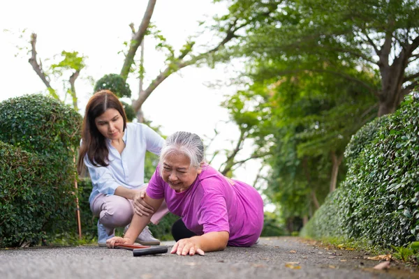 Asian Senior Woman Fell Lying Floor Because Faint Limb Weakness — Stok Foto