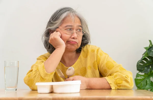 Нещаслива Жінка Азії Хвора Анорексію Відмовляється Від Їжі Літні Люди — стокове фото