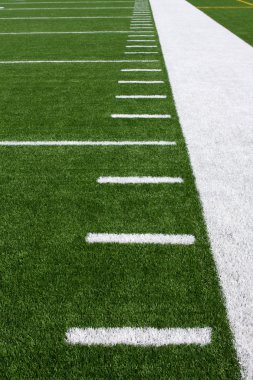 Amerikan futbolu alan yard çizgileri