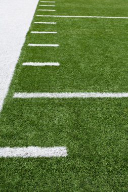 Amerikan futbolu alan yard çizgileri