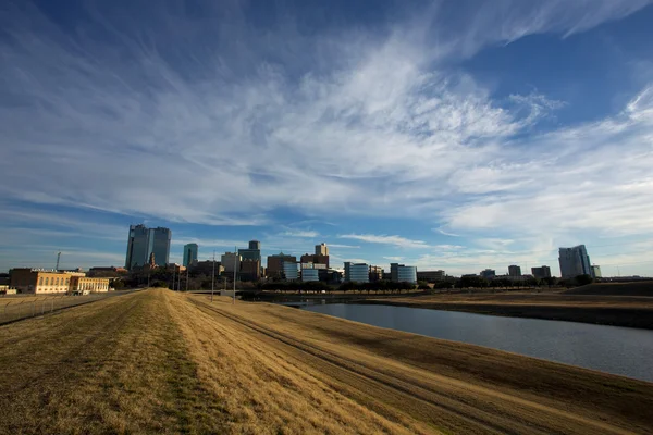 Downtown Fort Worth Texas dal fiume Trinity — Foto Stock