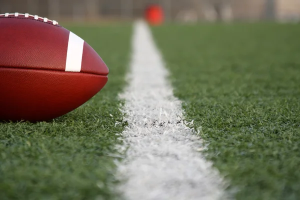 Football Americano vicino alla Yard Line — Foto Stock