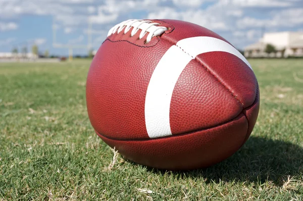 American Football auf dem Spielfeld — Stockfoto