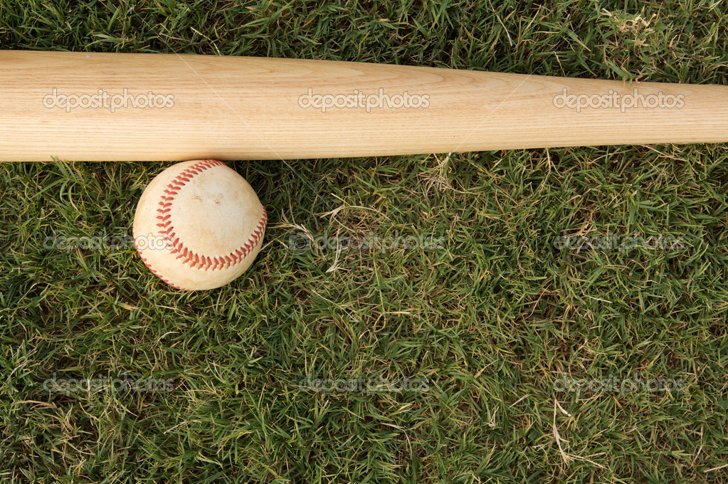 Baseball on the Outfield Grass — Stock Photo © 33ft 38319077