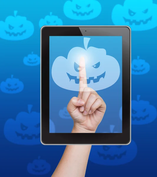 Kabak tablet dokunmatik ekranda düğmeye el